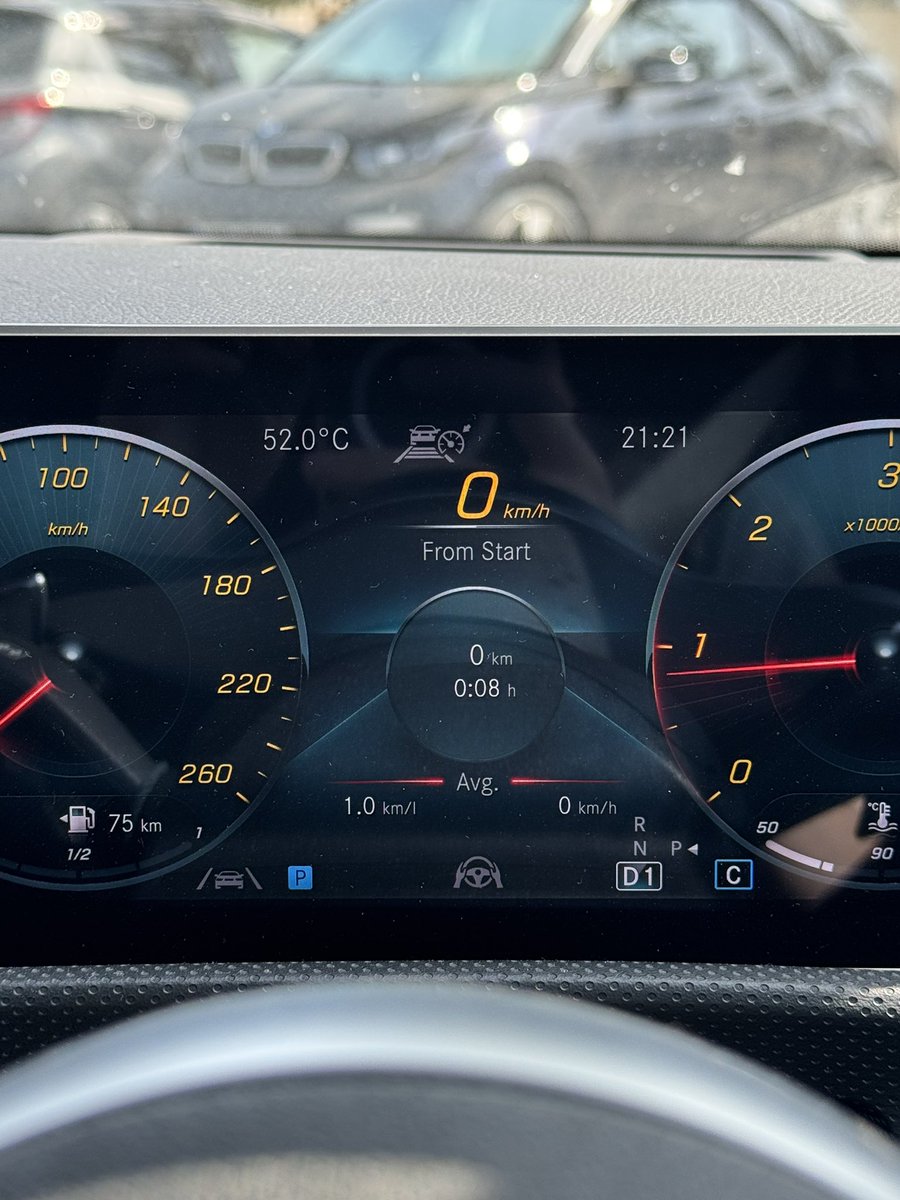 Kara kış mı geldi bu ne soğuk (araba japonyadan geldiği için 6 saat ileri gösteriyor)