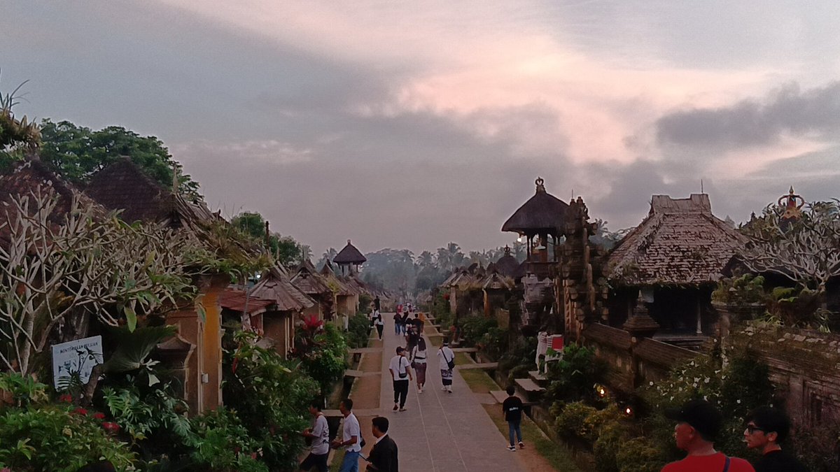 danielonure's tweet photo. Desa wisata panglipuran https://t.co/w8pwfDtQZ2