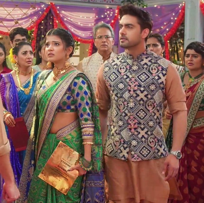 Meera007Meera's tweet photo. A power couple who are proud owners of a law firm became parents of a little dancer. Them providing their complete support to her. How wonderful would that story be? #Yrkkh #Abhimaan https://t.co/hMiIefDxr1