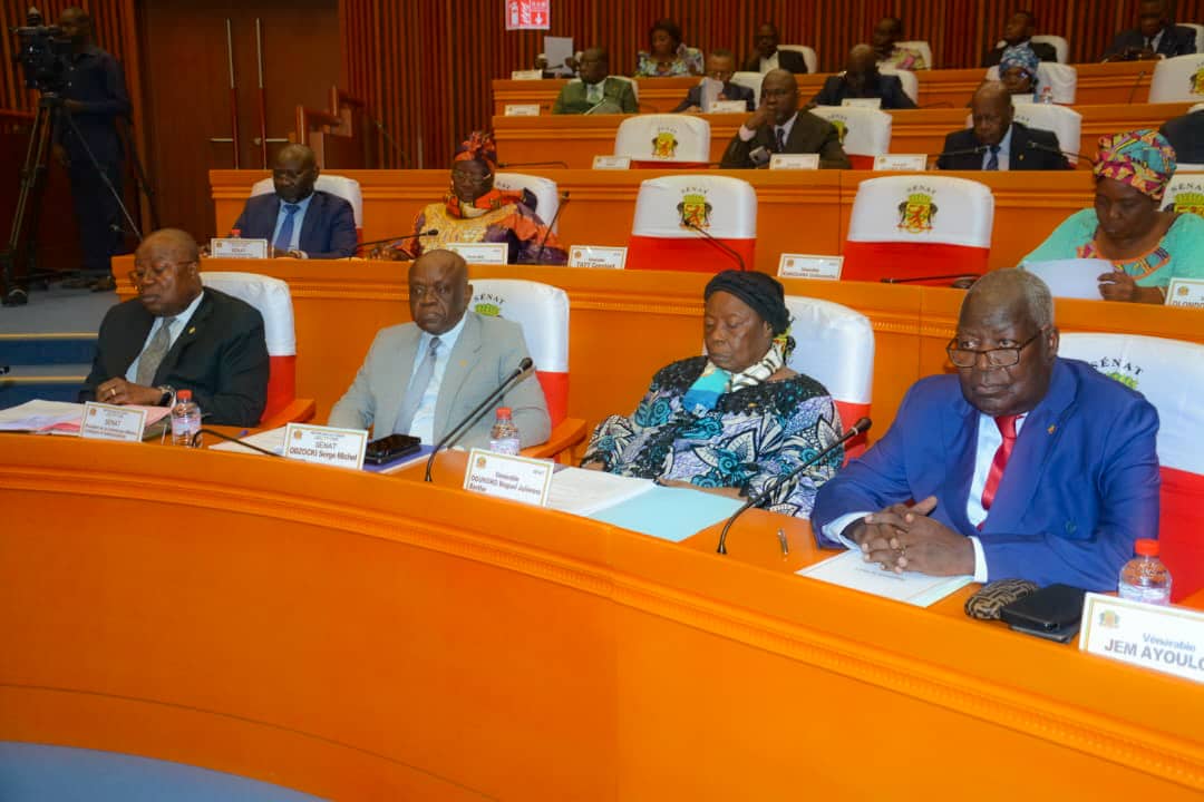 Min. Environnement, D. Durable & Bassin du Congo (@envddbc_gouvcg) on Twitter photo Le mardi 12 août 2025, la Ministre <a href="/ASoudanNonault/">Arlette Soudan-Nonault</a> a participé à une séance plénière au #Sénat pour le projet de loi créant l’Agence Nationale de l’Environnement (ANE). Ce projet a été adopté à l’unanimité.
#Environnement #DéveloppementDurable #ANE Le mardi 12 août 2025, la Ministre <a href="/ASoudanNonault/">Arlette Soudan-Nonault</a> a participé à une séance plénière au #Sénat pour le projet de loi créant l’Agence Nationale de l’Environnement (ANE). Ce projet a été adopté à l’unanimité.
#Environnement #DéveloppementDurable #ANE