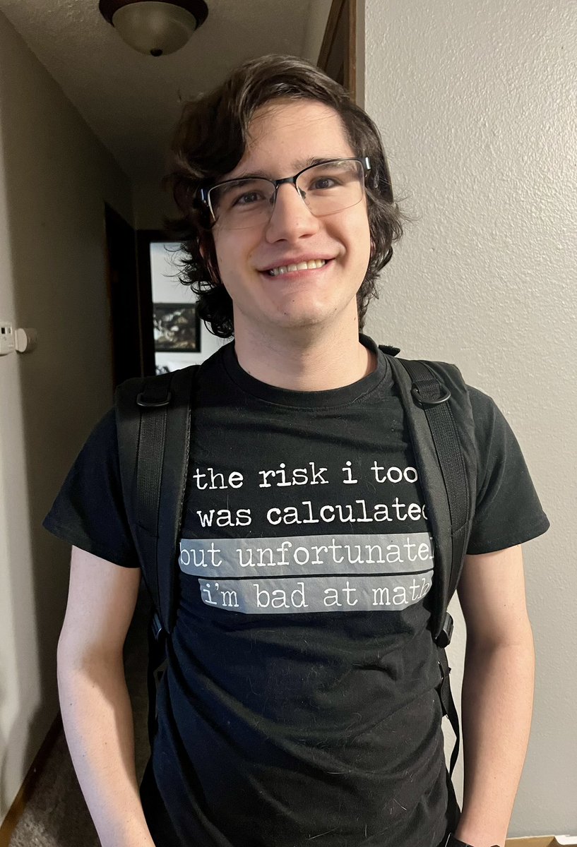 Imhere4Apolo's tweet image. First grade to senior year! Go Calvin! #GoKnights
#FirstWeekLPS