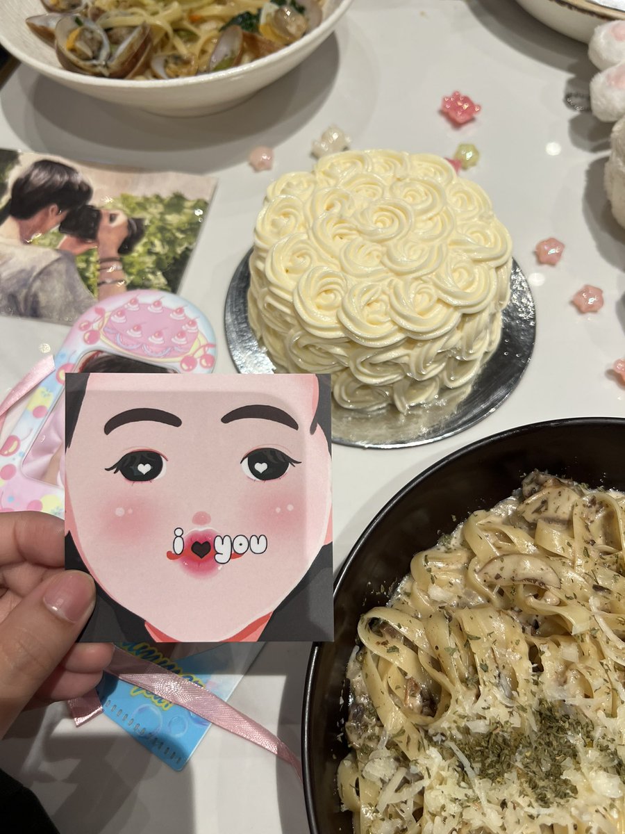 's tweet image. Celebrating princess jaemin’s day with @jaembfe &amp;amp; ate @pourmeover 🩷 We love you jaemin! We ordered pasta din for dinner reco by birthday boy 🩷

#공주님_왕자님들_재민이_생일이에용
#Forever25hiningJAEMIN
#HAPPYJAEMINDAY