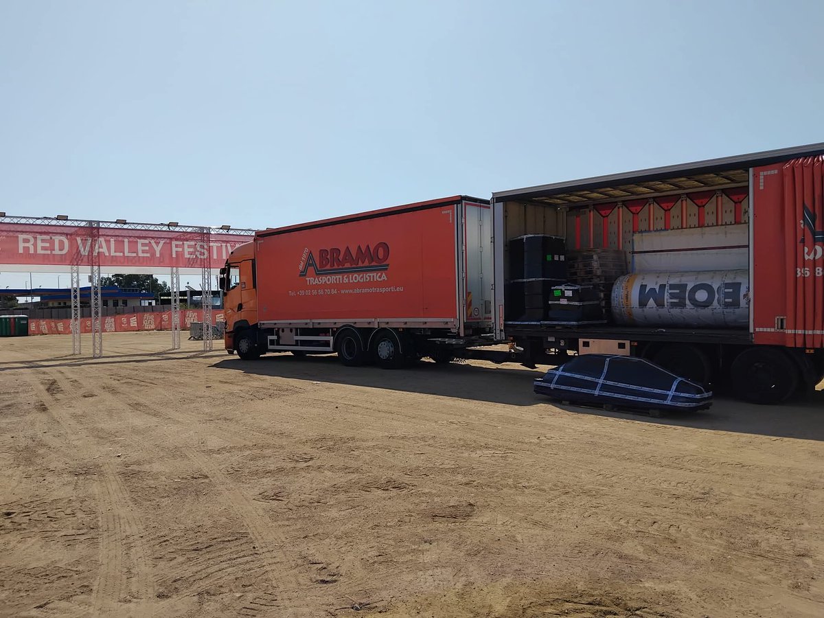 𝐒𝐮𝐦𝐦𝐞𝐫 𝟐𝟎𝟐𝟓 𝐢𝐧 𝐓𝐨𝐮𝐫 𝐜𝐨𝐧 𝐀𝐛𝐫𝐚𝐦𝐨 𝐓𝐫𝐚𝐬𝐩𝐨𝐫𝐭𝐢
Siamo sempre presenti, sempre sul pezzo e pronti a portare i vostri progetti ovunque ci sia bisogno! 
In questa stagione, siamo stati partner per
🔹 𝐕𝐚𝐥𝐬𝐨𝐢𝐚
🔹 𝐒𝐩𝐫𝐢𝐭𝐞𝐓𝐨𝐮𝐫𝟏𝟎𝟓
🔹 𝐁𝐨𝐞𝐦