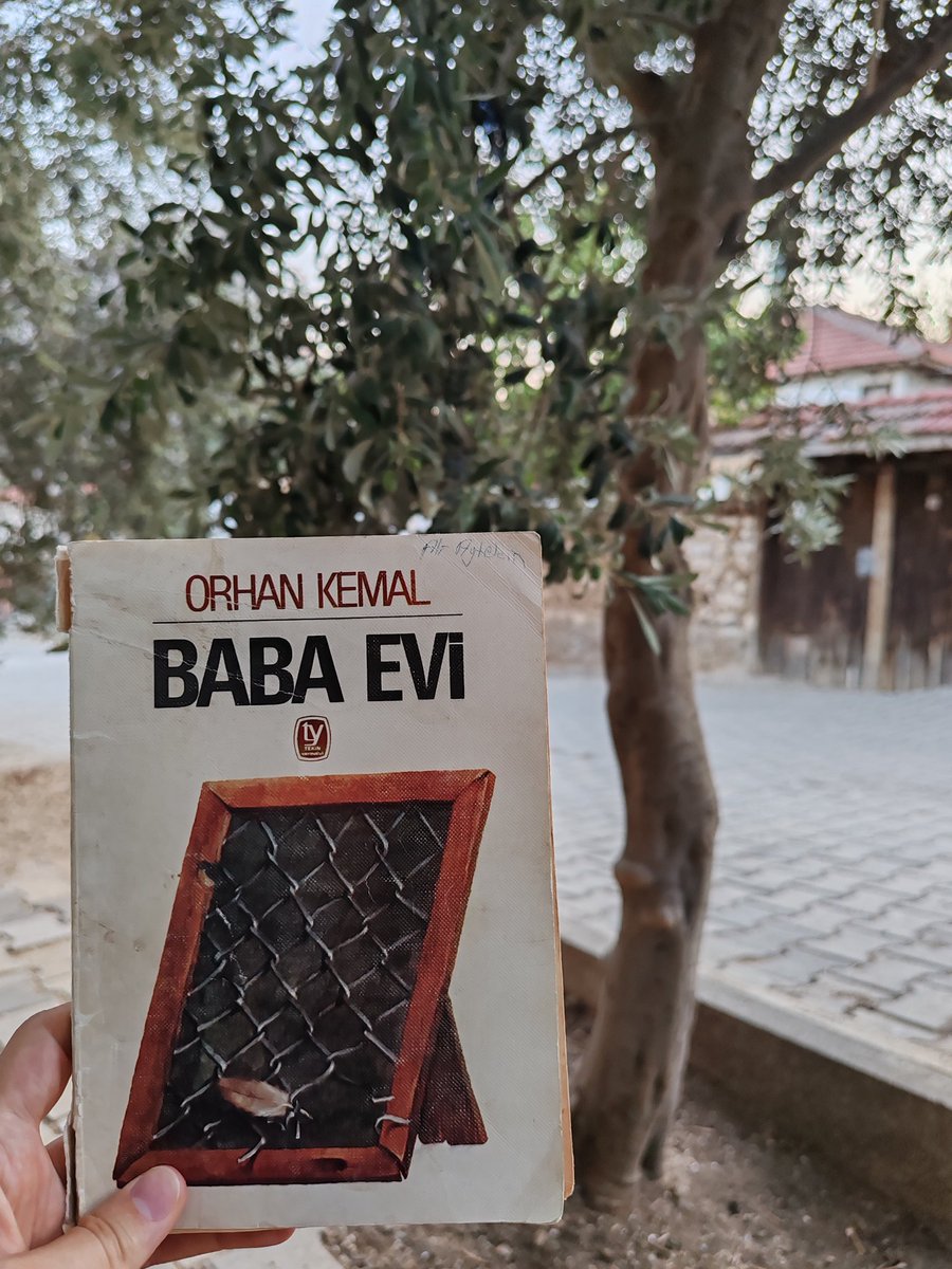 S. (@svdkisisi) on Twitter photo 