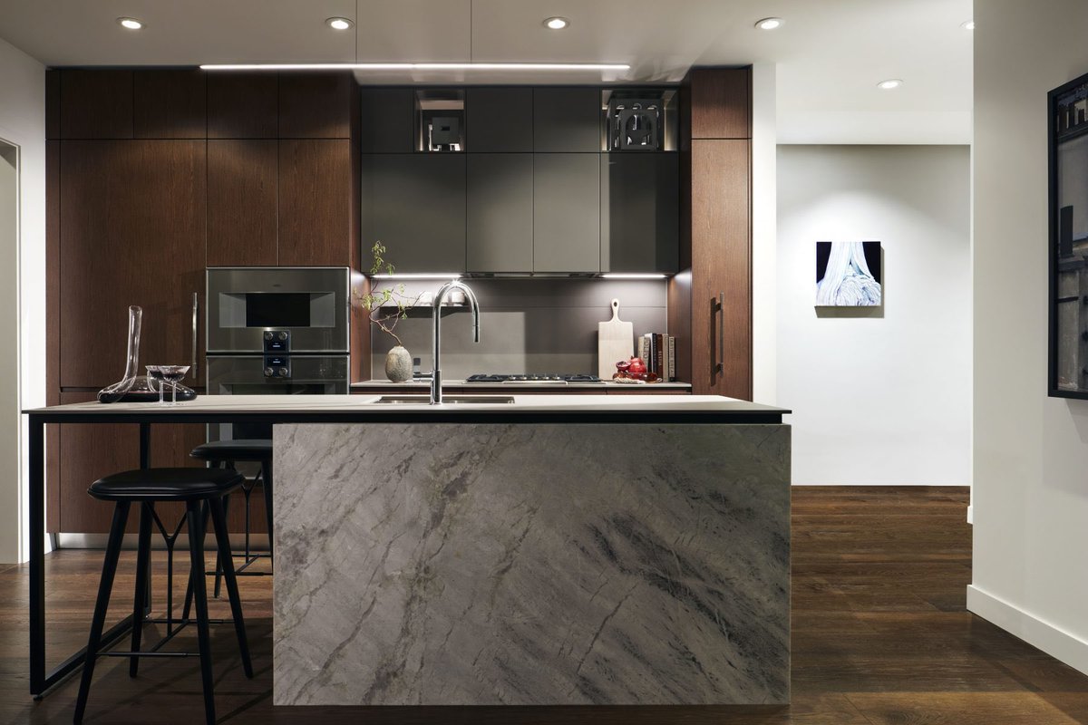 VancouverAgent's tweet photo. 💥 Experience elevated luxury &amp; craftsmanship at the Jim Pattison Development, 2 Burrard Place, where Euroluxe interiors draw inspiration from the world’s most cosmopolitan cities. 

📍 3403 - 1277 Hornby Street, Vancouver West
🔑 List Price: $1,480,000
https://t.co/pUaO44p0MN https://t.co/9EZCilENic