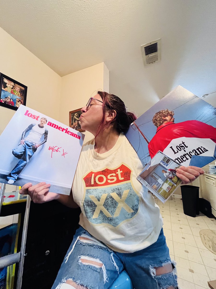 modiggityson's tweet photo. @machinegunkelly TRUE HAPPINESS! #lostamericana Thank God for #mgk it’s been too long since I’ve truly smiled-I needed this album like I needed air 2 breathe https://t.co/a0QWLDI7qG
