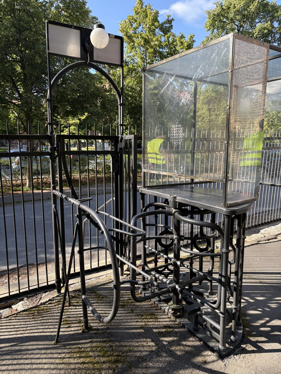 •Entréerna öppnar 17:00
•Kom i god tid! Över 12 000 förväntas vara på plats. Sprid ordet.