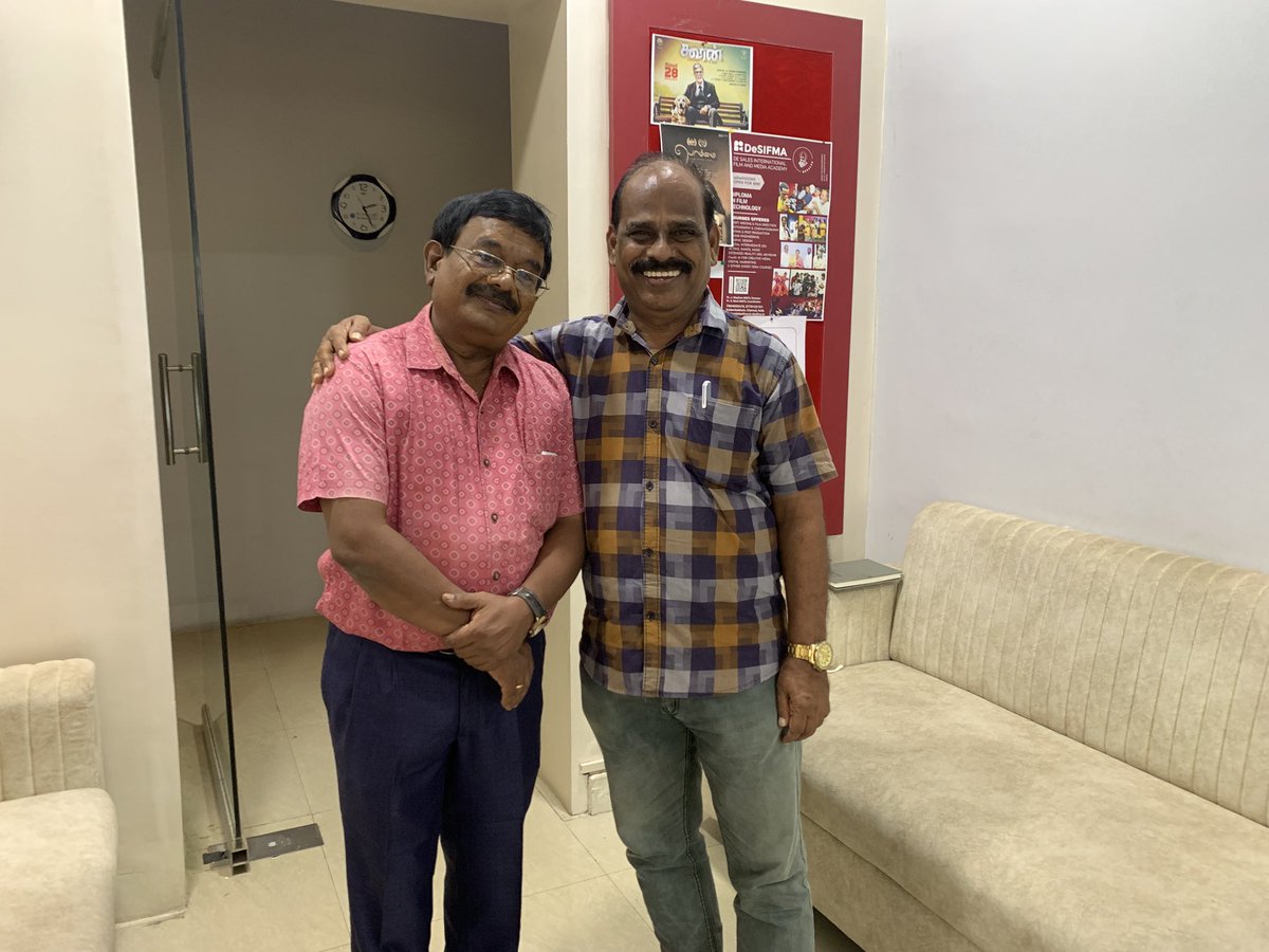 rasiazhagappan's tweet photo. இன்று பன்முக ஆளுமை நண்பர் மகிமைப்பிரகாசம் அவர்களைச் சந்தித்து உரையாடிய தருணம்.
இப்போது அயராமல் பயணிக்கும் அவரின் உற்சாகம் எனக்கு ஒரு படிப்பினை.
வாழும் வரை இயங்குதலே மகத்தான வாழ்வியல்.
வாழ்த்துகள் மகிமை.
#ராசி_அழகப்பன்
#மகிமைப்பிரகாசம்
#today
#signis https://t.co/Dp3yLCjXBF