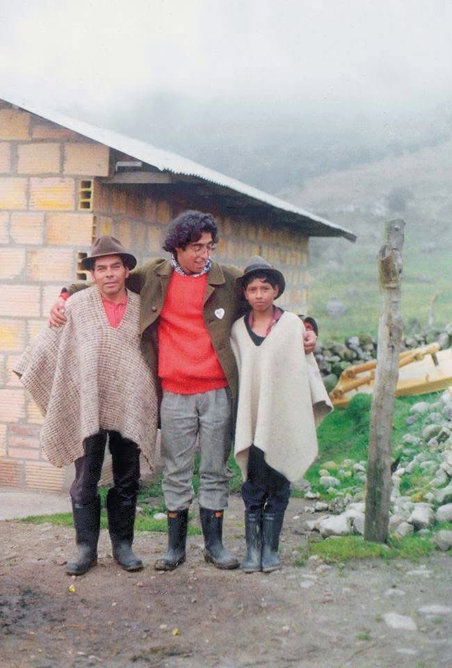 Hoy más que nunca, duele tu ausencia.
“Los indígenas tradujeron el artículo 11 de la Constitución: Nadie podrá llevar por encima de su corazón a nadie, ni hacerle mal en su persona aunque piense y diga diferente. 
Si nos aprendemos este artículo, salvamos este país” #JaimeGarzón