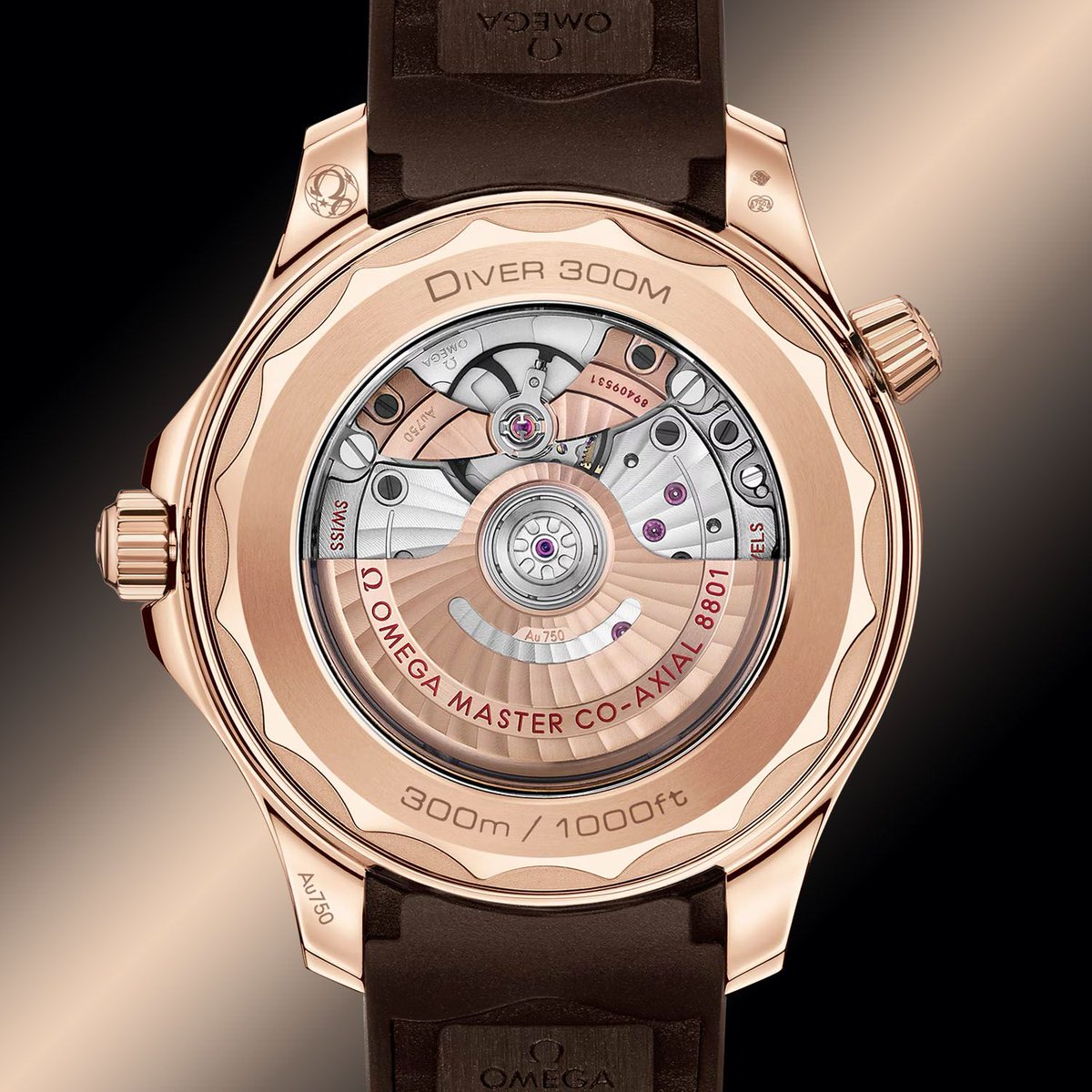 “An Opulent New Take !!” 🎊☀️

0mega ⌚ 42mm
Seamaster Diver 300M 🤿
Made iN Sedna Gold
with White Ceramic Dial l!!..🎉
elementintime.com/blogs/news/ome…