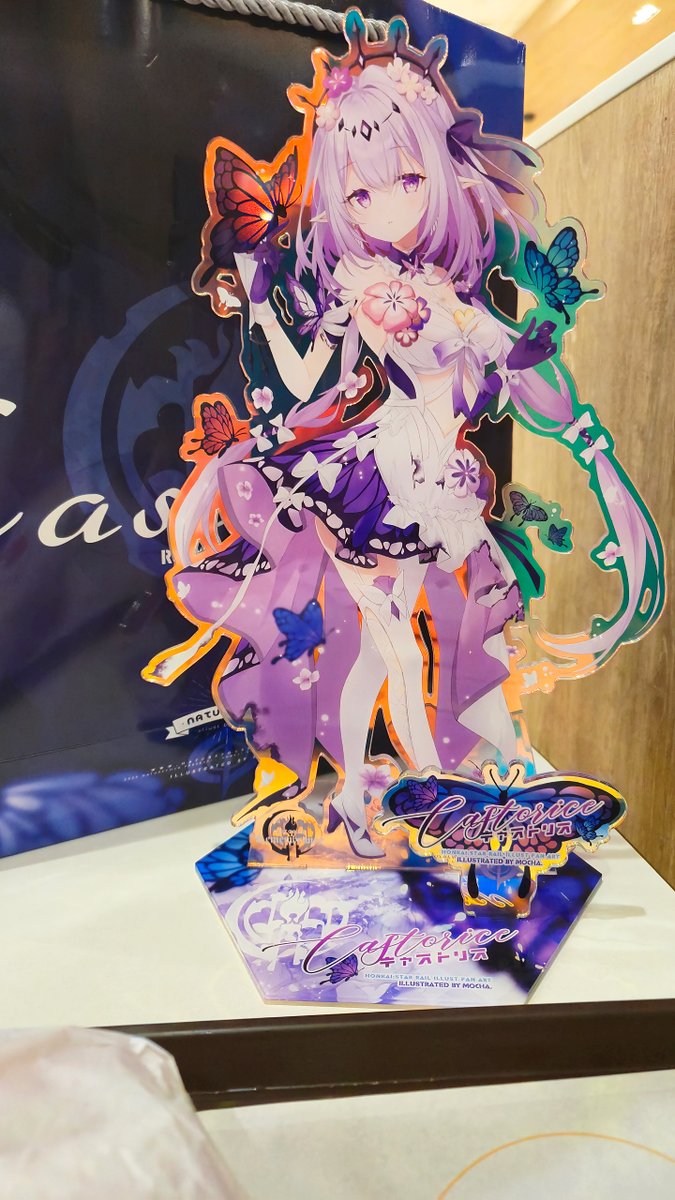 naturefour's tweet image. 写真を撮ってきたー！今週コミケセット限定の新しいもの！こちらはキャストリスのオーロラアクスタですー！
#C106