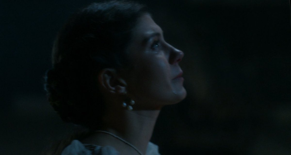 “jane feels winded breathless sickened jaundiced and like someone has plunged a claw into her chest and ripped out her soul” she really thought her and guildford were over, meanwhile he’s begging to stay alive so he could go back to her :( they’re so in love #myladyjane