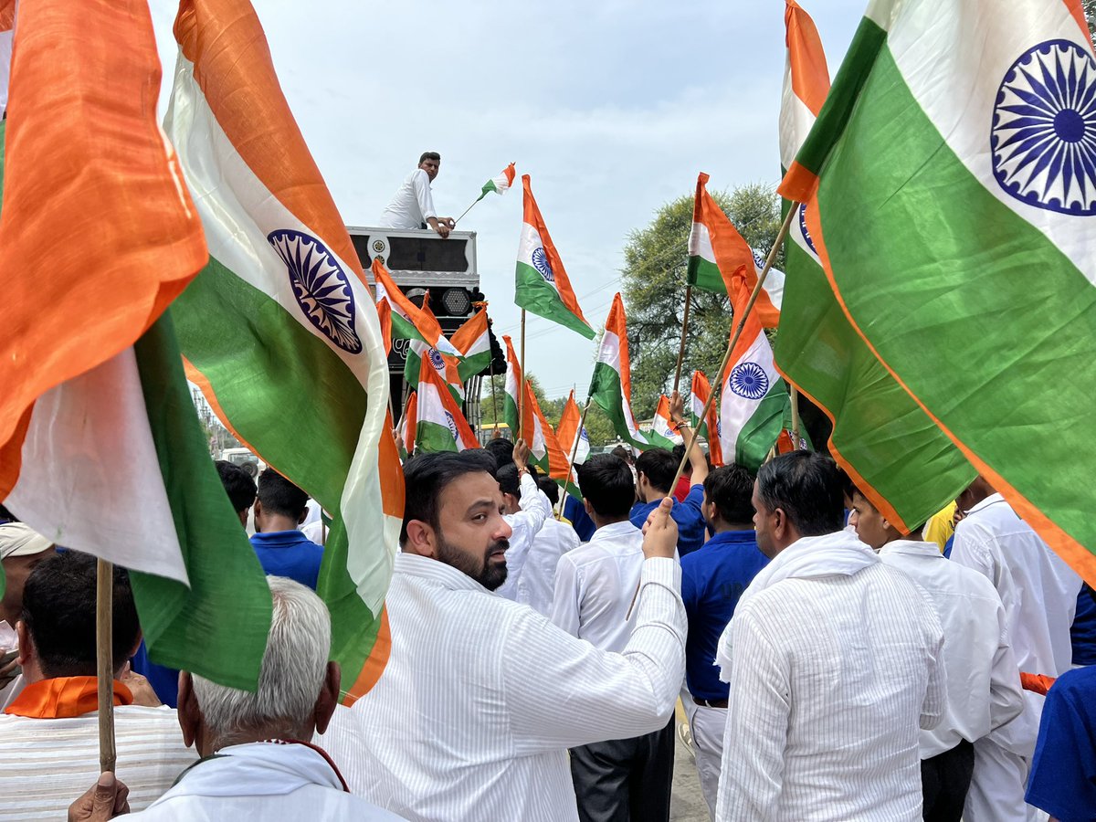 sonusihagdata's tweet photo. 🇮🇳 तिरंगा यात्रा – नारनौंद मंडल 🇮🇳
माननीय प्रधानमंत्री श्री @narendramodi जी के आह्वान पर  आदरणीय श्री @CaptAbhimanyu जी के निर्देशानुसार आज नारनौंद मंडल में भव्य तिरंगा यात्रा का आयोजन किया गया! https://t.co/o56EJEQ7Gk