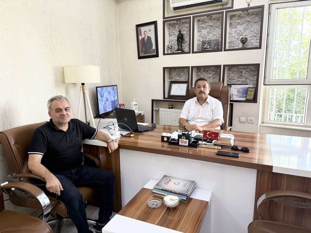 Televizyonumuzda yıllarca ana haber spikerliği ve program yapımcılığı yapan Mustafa Çadırcı kardeşimiz bizleri ziyaret etti. <a href="/mustafacadirci/">Mustafa Çadırcı. 🇹🇷🇹🇷🇹🇷🇹🇷🇹🇷</a>