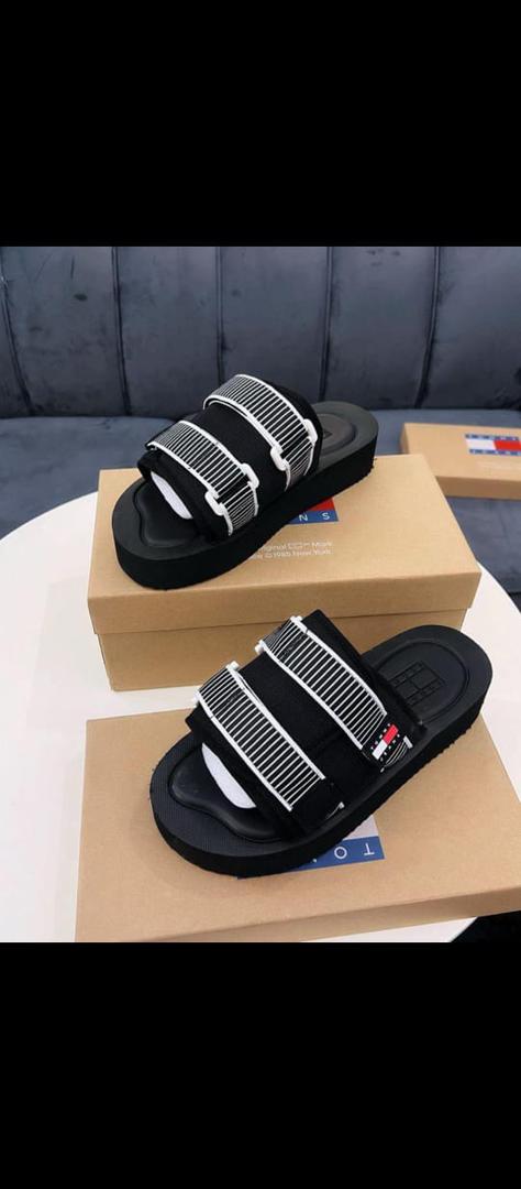 im_aliyu's tweet photo. Italian Palms 

Price ₦52,000

📐 39-45 

📍 Kaduna 

📱 📧 08028482834 https://t.co/8BWpVBZwuW