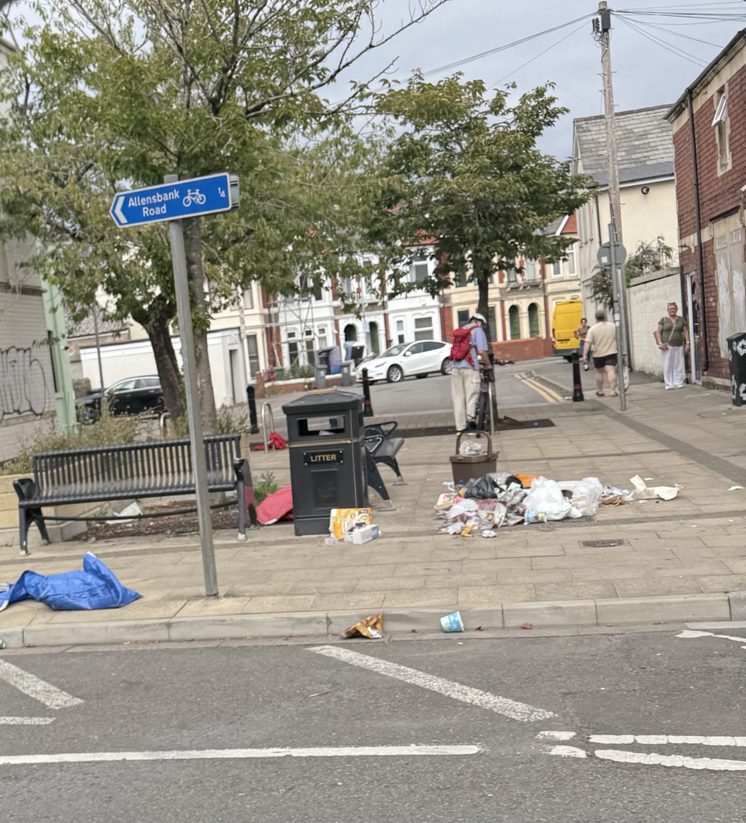 Cyclone Guy (@care4cardiff) on Twitter photo CARDIFF
Whitchurch Rd / Llanishen St.
This mess has been there since 10am.
The City is an absolute mess with rubbish ignored,useless bins and a council leader (<a href="/huwthomas_Wales/">Huw Thomas</a> )
who has no idea what he’s doing. CARDIFF
Whitchurch Rd / Llanishen St.
This mess has been there since 10am.
The City is an absolute mess with rubbish ignored,useless bins and a council leader (<a href="/huwthomas_Wales/">Huw Thomas</a> )
who has no idea what he’s doing.