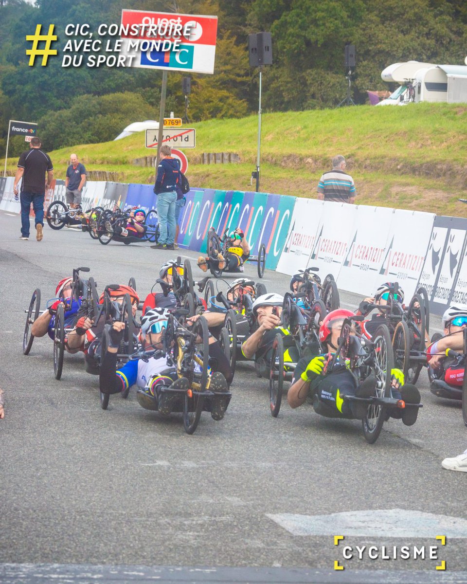 CICmondedusport's tweet photo. 🚴Les 4 jours CIC de Plouay débutent dans deux semaines !
👏Un véritable festival de cyclisme qui débute jeudi 28 août au matin avec le Grand Prix Paracycling. 4 catégories au programme, Handbike, solo, tricycle, tandem, et 2 départs à 9h15 et 11h15 ! ⏱
📸PCO
#Plouay #cyclisme #cycling #paracycling #handisport #CIC #ConstruireAvecLeMondeDuSport #4JoursCICdePlouay @GrandPrixPlouay