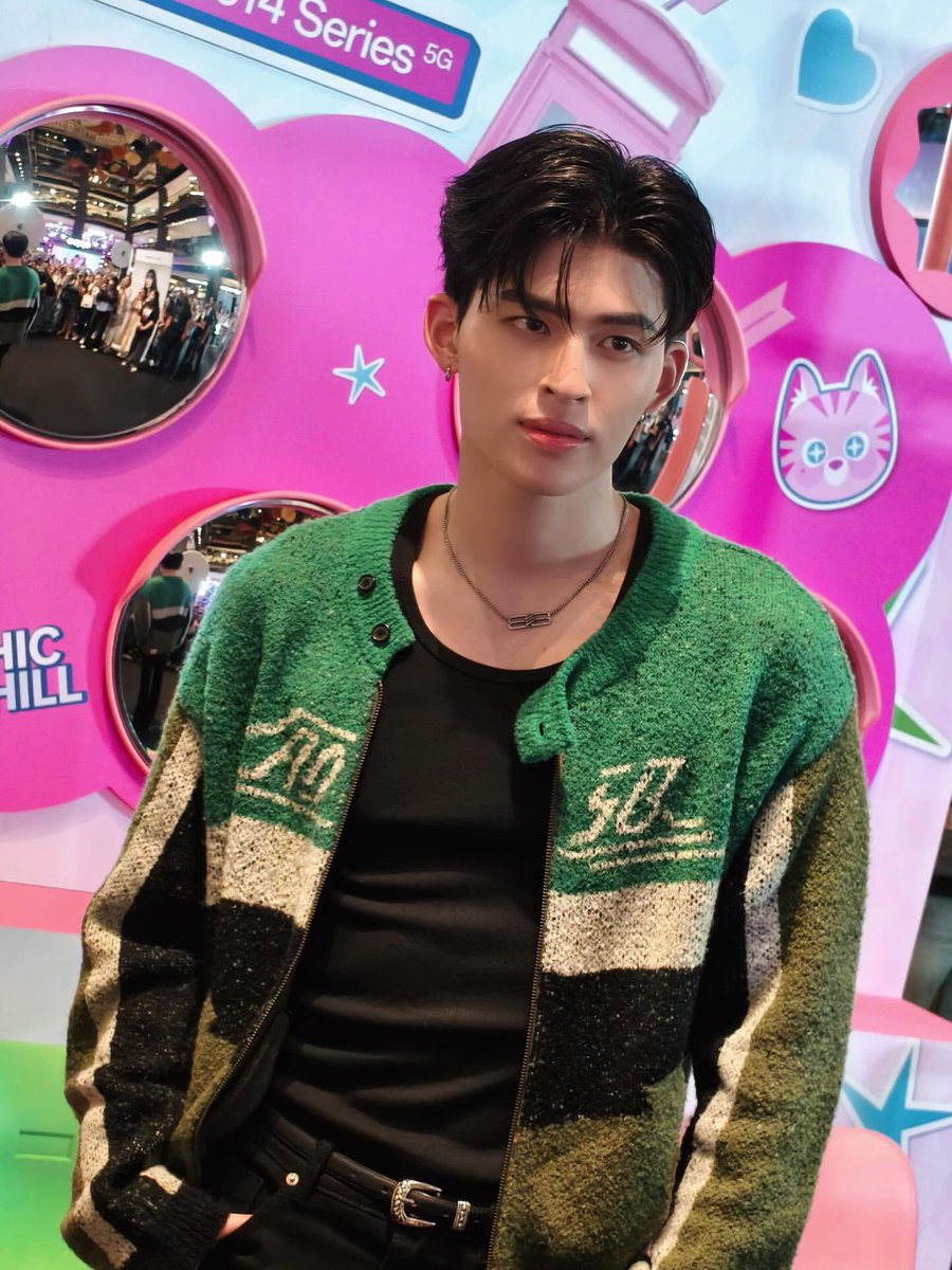 GokanGin's tweet photo. วันนี้ได้มาร่วมงาน OPPO Reno Fan Fest แล้วลองใช้ OPPO Reno14 #AIPortraitExpert ถ่ายพอร์ตเทรตซูมได้ 3.5 เท่าภาพออกมาสวยจริง คนเด่นสุด ๆ 📸 AI แฟลชก็โหด ถ่ายในที่มืดยังเก็บครบทุกดีเทล ประทับใจมากครับบ 💚😎
#Reno14SeriesTHxPond
#RenoFanFest
📸IG ppnaravit
#ppnaravit @ppnaravit https://t.co/8tdelpv0An
