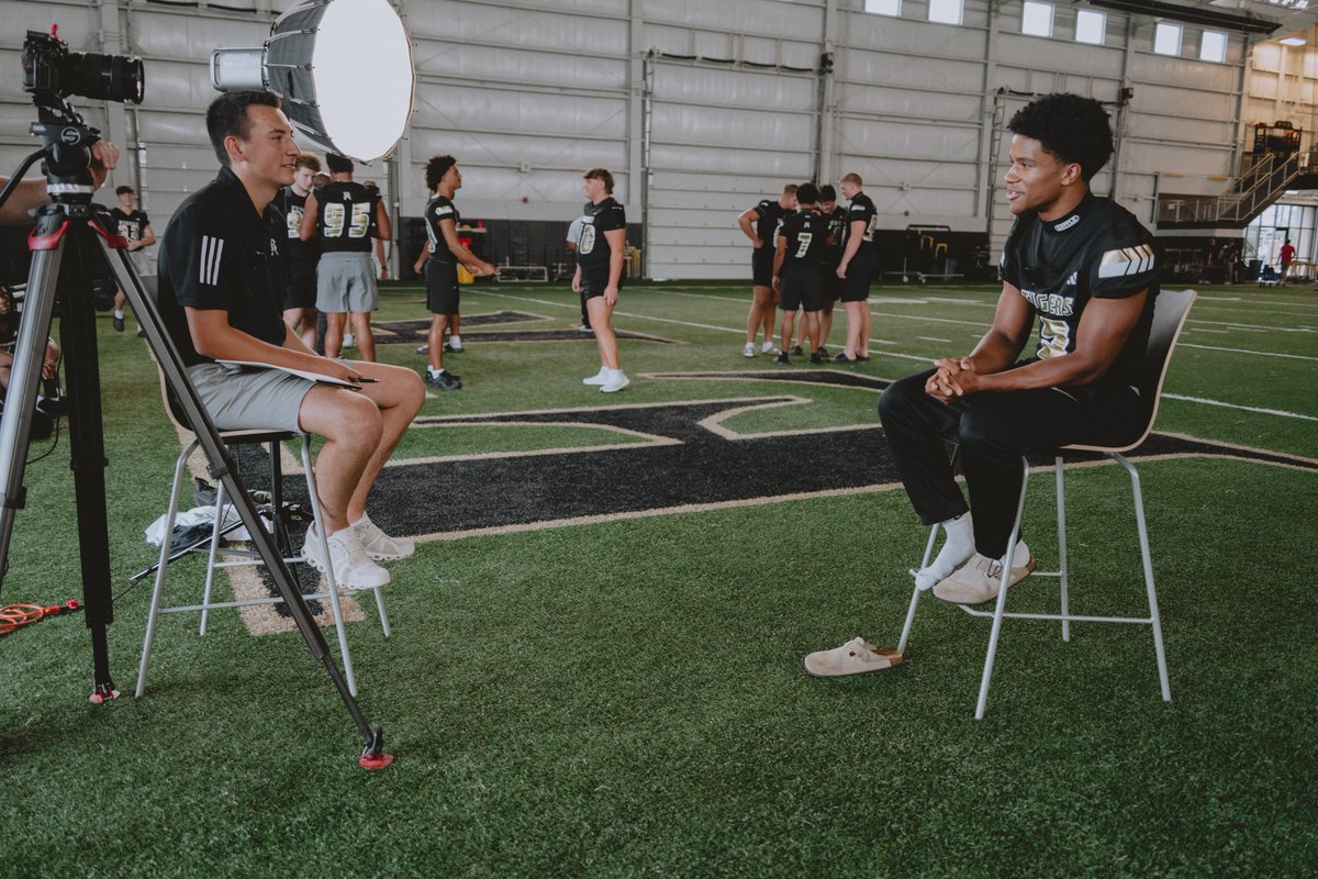 Time to let the pads do the talkin’ 😤

#GoldBlooded x #goBA🐅