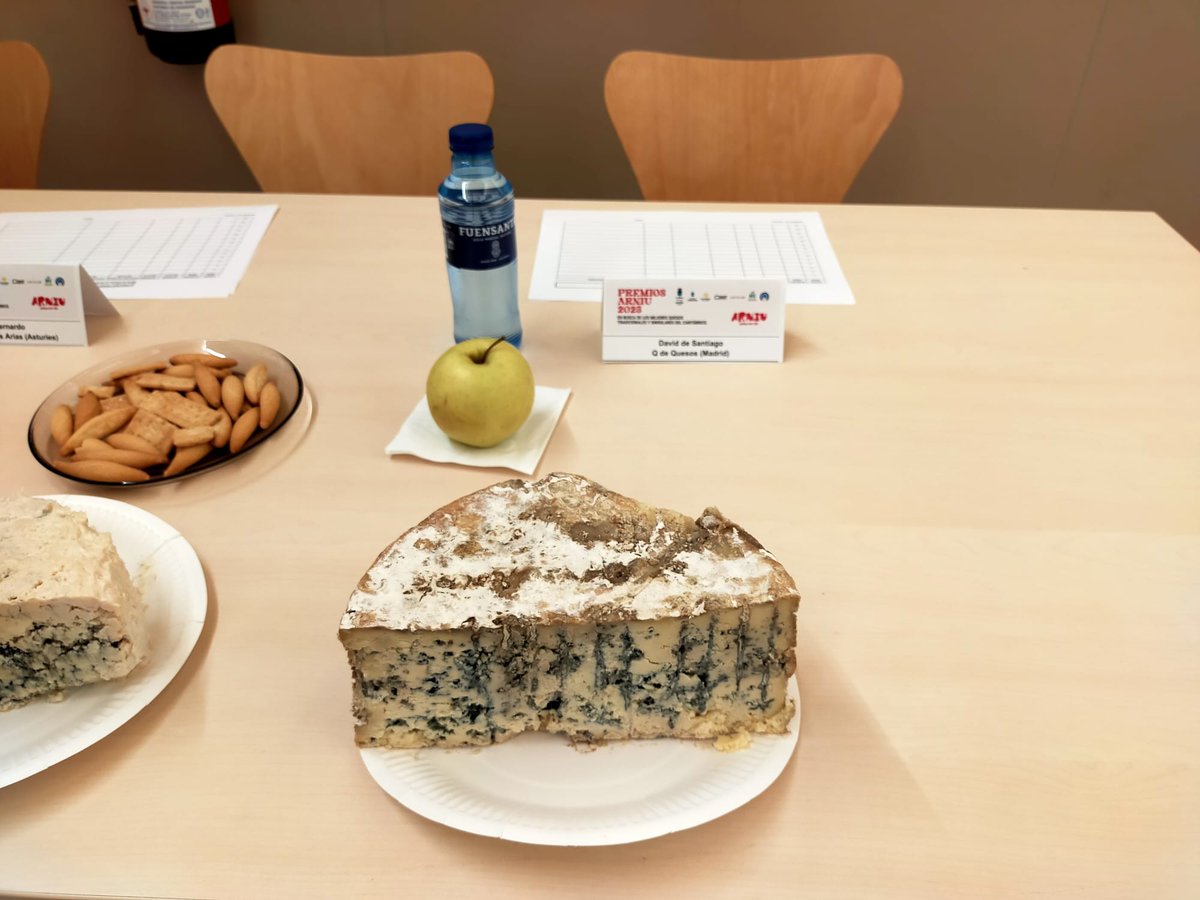 Sobrelias_'s tweet image. Sesenta quesos del norte peninsular se presentan a la primera edición de los Premios ARNIU #queso #cheeselover #cheese sobrelias.com/gastronomia/se… @qdequesos @DDeSantiagoS #Food #foodie #ArniuFest doi.org/10.3390/su1712… doi.org/10.3390/bevera…