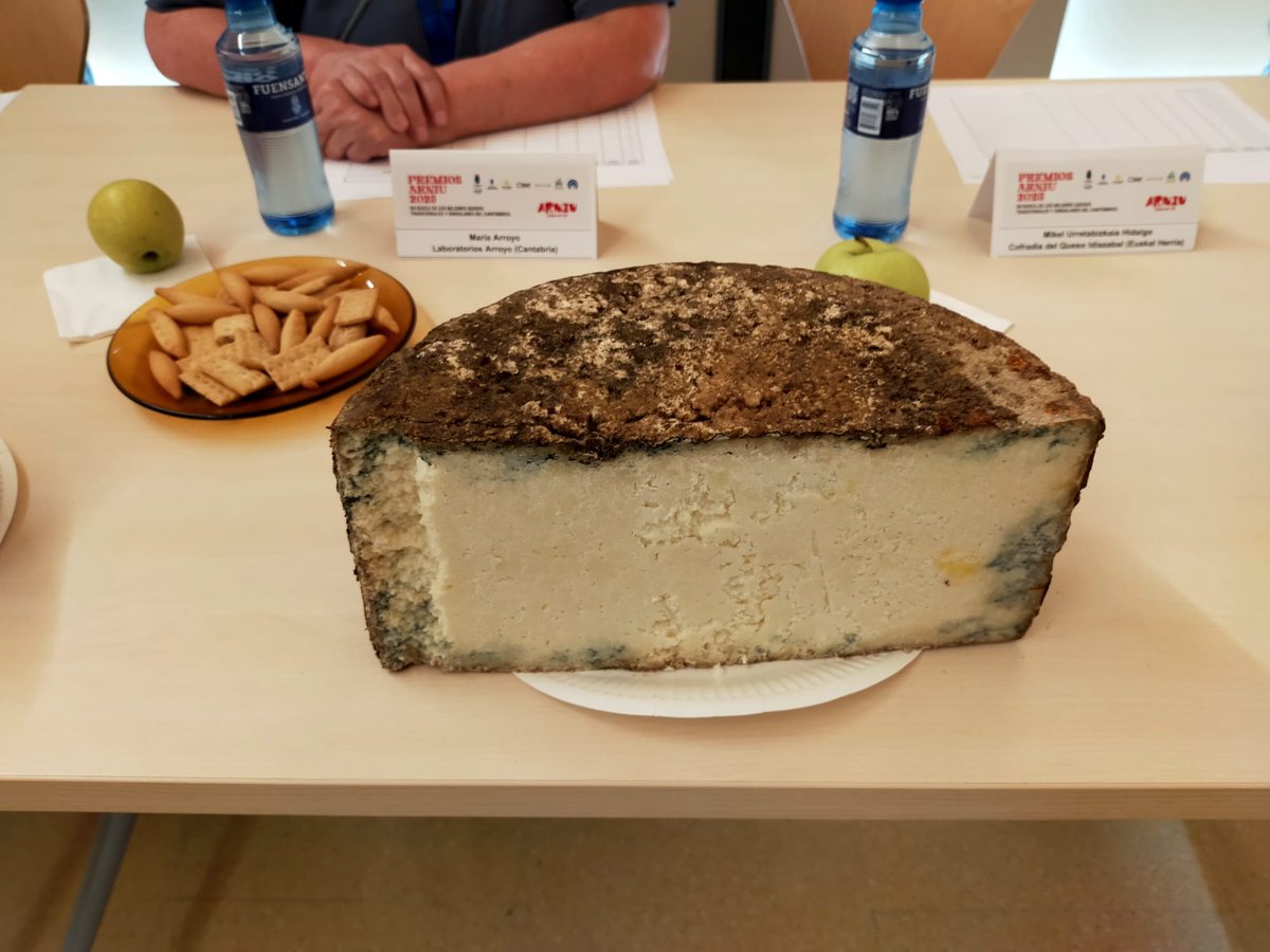 Sobrelias_'s tweet image. Sesenta quesos del norte peninsular se presentan a la primera edición de los Premios ARNIU #queso #cheeselover #cheese sobrelias.com/gastronomia/se… @qdequesos @DDeSantiagoS #Food #foodie #ArniuFest doi.org/10.3390/su1712… doi.org/10.3390/bevera…