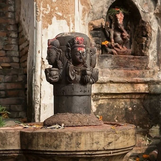 मेरे नाथ तुम हो साथ तो
मैं काहे थामूँ कोई हाथ 
🚩🧡👏👏
#हर_हर_महादेव_शिव_शंभू_ॐ