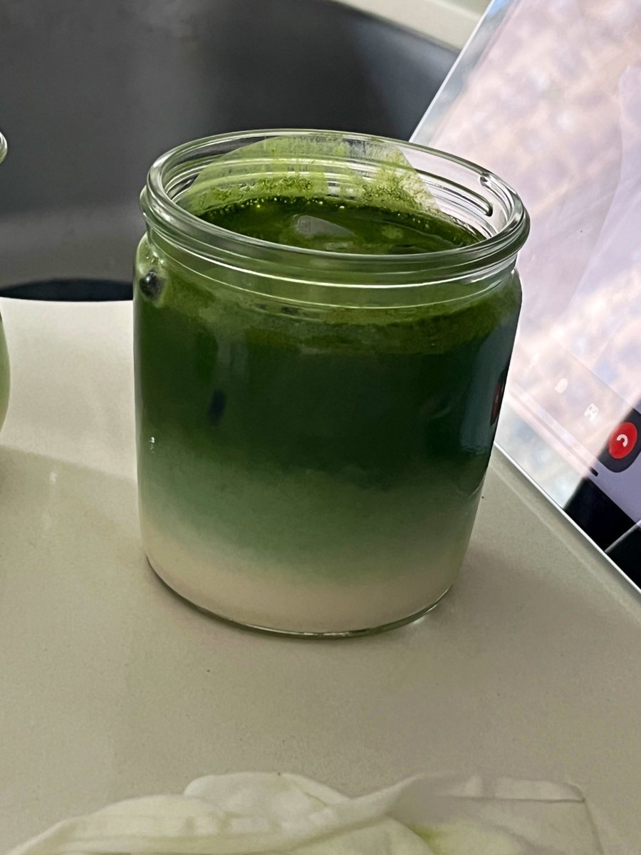 Char 🫒 tweet media