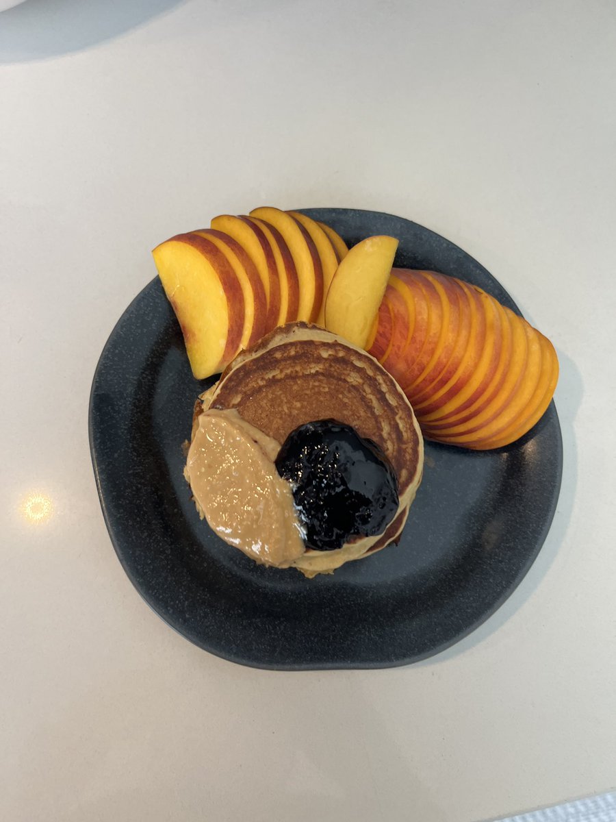 Char 🫒 tweet media