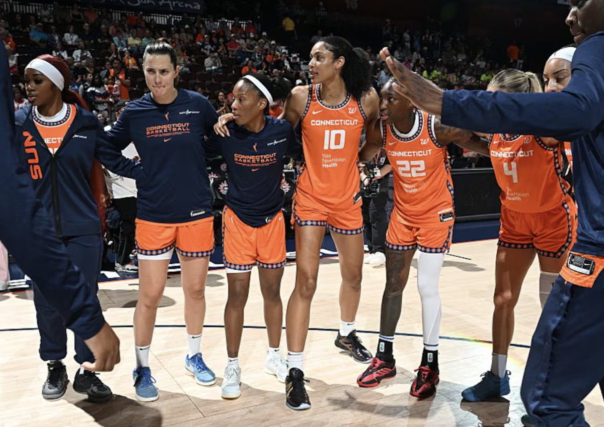 SBJ's tweet image. More drama in Connecticut surrounding the Sun ☀️

Marc Lasry&apos;s Connecticut group “has exactly matched” the $325M bid from Boston to buy the Sun, but the WNBA’s “hardline position on a move to Hartford is blocking progress,&quot; according to the @nhregister.

sportsbusinessjournal.com/Articles/2025/…