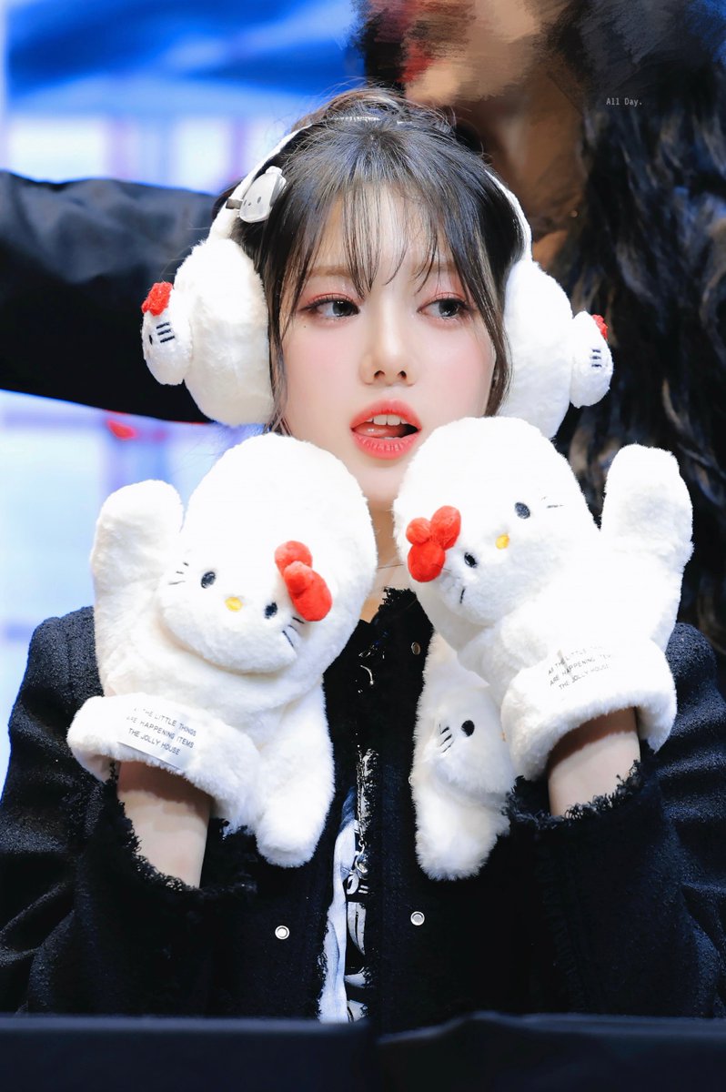 alldayRORA's tweet photo. ♡♡♡ (ˆ ̳, ̫ , ̳ˆ)"੭
#RORADIANTPRINCESSDAY
#아름다운_다인이_빛나는_날이야
#RORA @YGBABYMONSTER_ https://t.co/irdFXEh1tr
