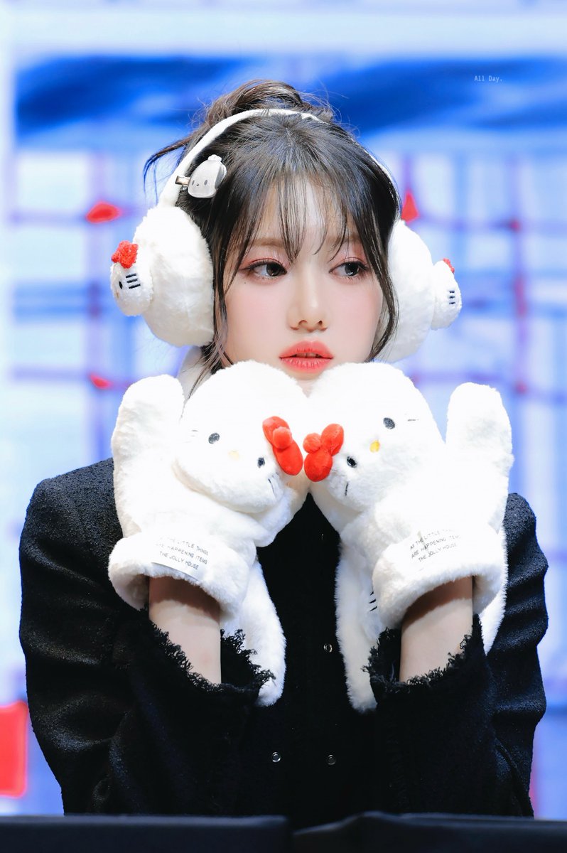 alldayRORA's tweet photo. ♡♡♡ (ˆ ̳, ̫ , ̳ˆ)"੭
#RORADIANTPRINCESSDAY
#아름다운_다인이_빛나는_날이야
#RORA @YGBABYMONSTER_ https://t.co/irdFXEh1tr