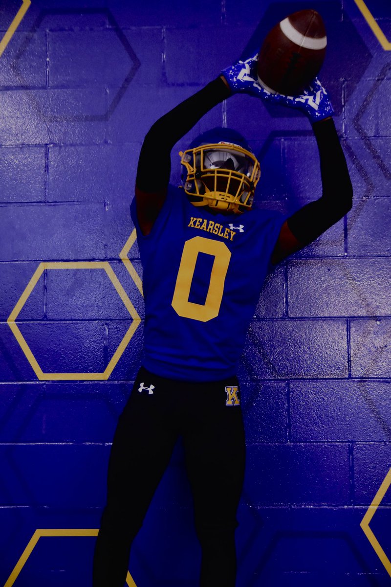 KearsleyHSFB's tweet photo. Some sneak peaks from our media day! 

🐝 #BetheChange https://t.co/TT3iIjLBHw