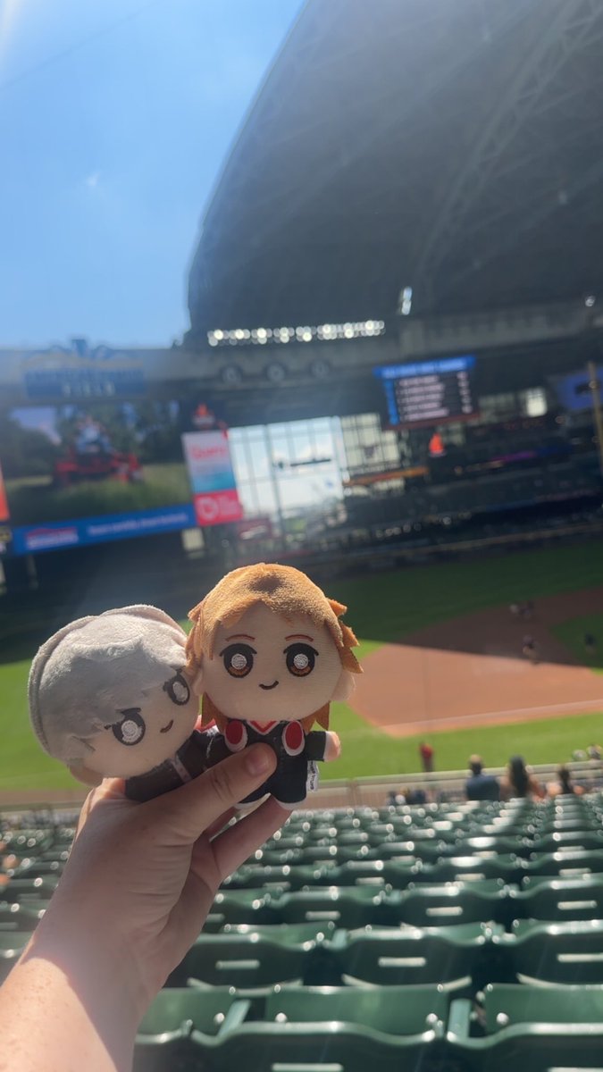 AlohaChaos's tweet photo. souyos at da baseball game yahoo https://t.co/XHXFFRc1sP
