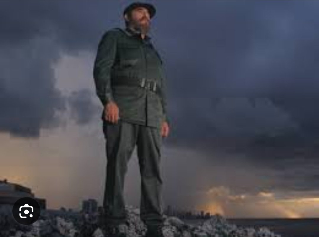 Yoa1929162's tweet photo. #Fidel continúa inspirando a generaciones futuras a través de su pensamiento. Sus ideas se convierten en un recordatorio constante de la importancia de la paz, la unidad, la solidaridad y el internacionalismo en búsqueda de un orden mundial más justo para todos.
#SomosFidel🇨🇺 https://t.co/sL0HQfDzhM
