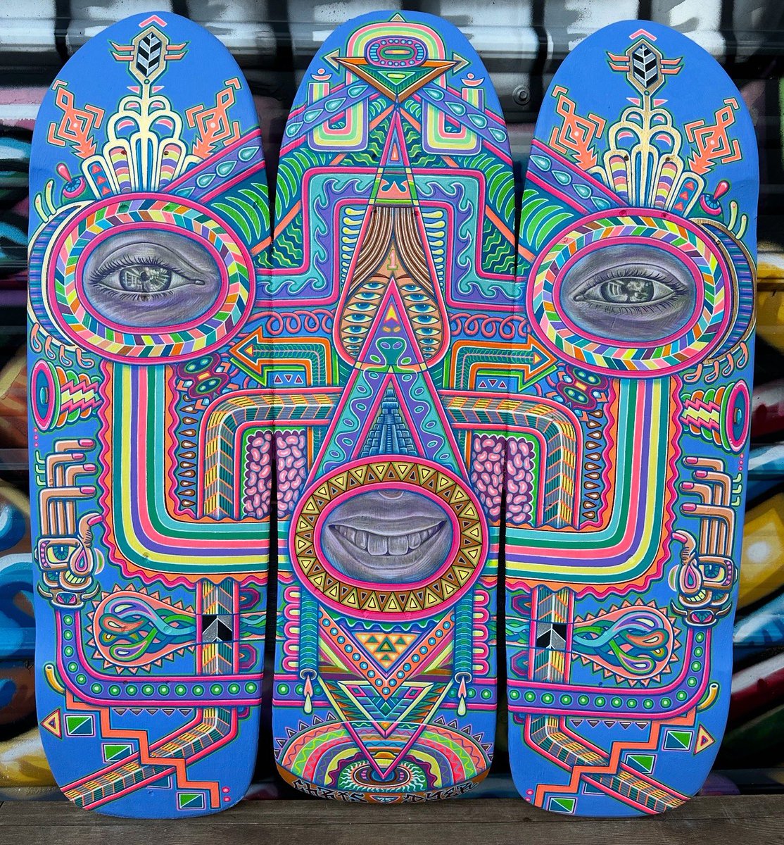 positivecreator's tweet photo. This is my finished skate painting called “Escape the Matrix”.
Acrylic paints by on 3 used skates.
Hope you feel it!
#visionaryskateart #visionaryart #skateart #psychedelicskateart #psychedelicart #skart #skateboardart #psychedelicskateboard #handpaintedskateboard #visionarypainting #psychedelicpainting #deems #deemsters #deemster_porn #soiritualawakening #positivecreations #coolart #gratitude #grateful