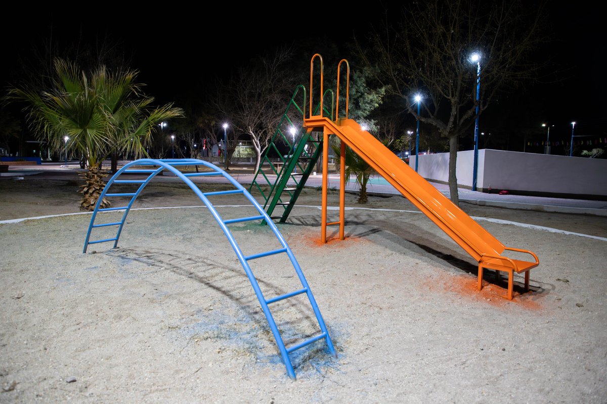 ¡Qué orgullo ver cómo nuestra Plaza de la Cultura en Aminga sigue creciendo junto a su gente! 💚

Juegos pintados, nueva cartelería y una iluminación que nos invita a disfrutarla día y noche.