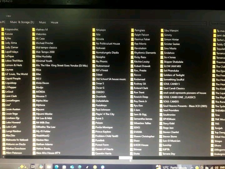 FistozHouse's tweet photo. 2TB is full😭😭 https://t.co/b7dSC9TOhh