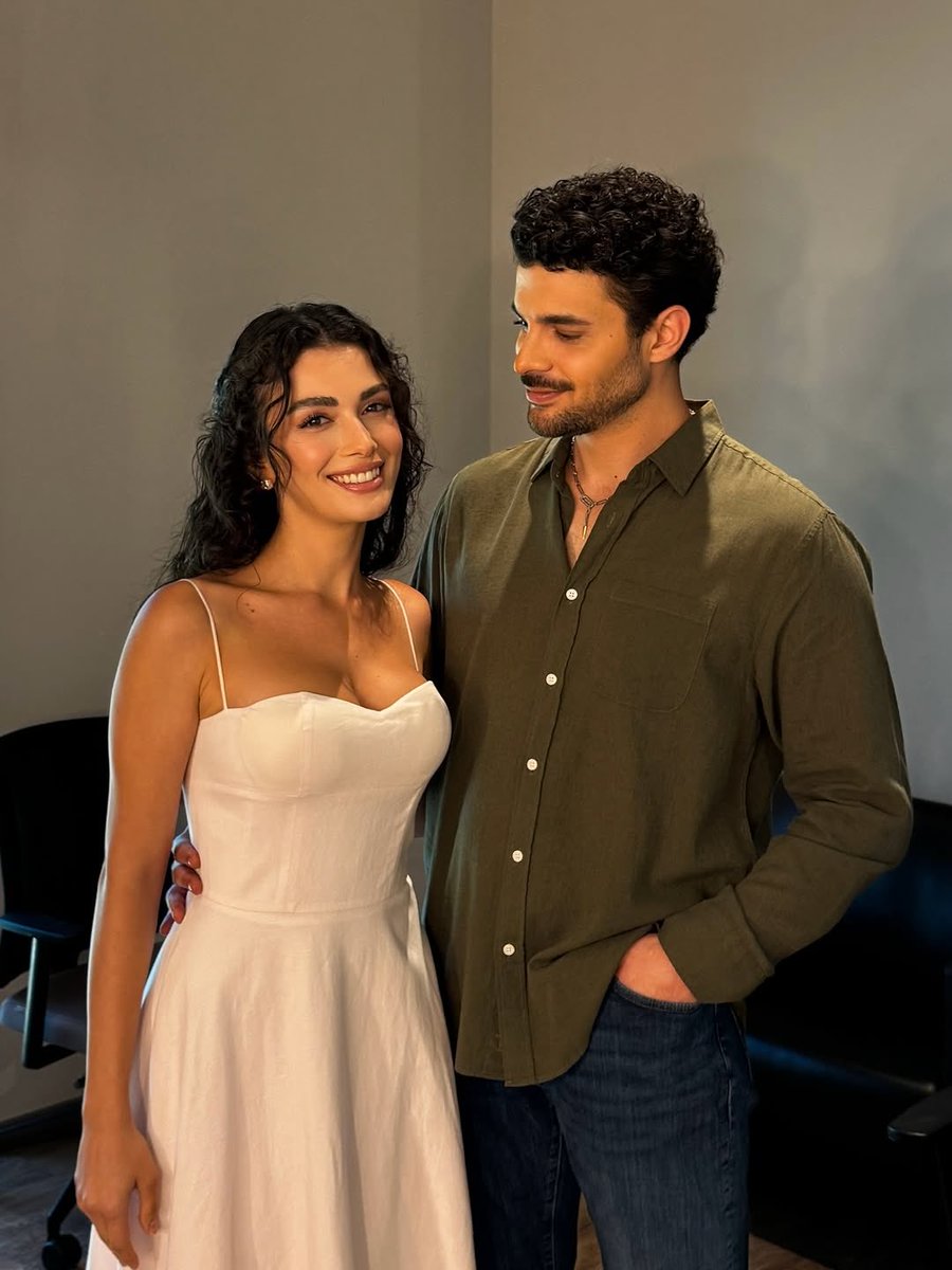 Y'all, look at the materialllll❤️‍😍❤️‍🔥

#GözleriKaraDeniz