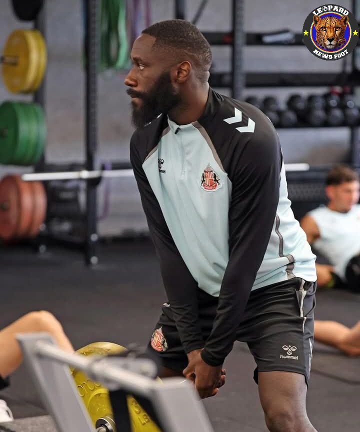 Pas beaucoup de temps à perdre pour ARTHUR MASUAKU 🇨🇩 déjà au boulot du côté de SUNDERLAND FC 🏴󠁧󠁢󠁥󠁮󠁧󠁿