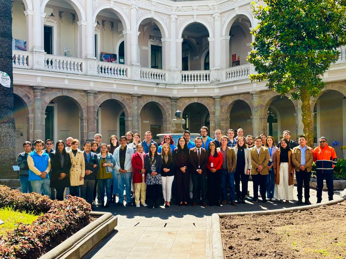 SELAInforma's tweet photo. 🔴 #AHORA I El #SELA y la @CISS_org dan inicio a la segunda jornada del “Taller en Gestión del Riesgo de Desastres con Enfoque de Protección”, con la participación de funcionarios, técnicos y personas tomadoras de decisiones vinculadas a los sistemas de gestión del riesgo, seguridad y protección social del @MunicipioQuito 🇪🇨

🔶 Durante la apertura, la Secretaria General de @SeguridadeQuito, @CaroAndradeQ, destacó la relevancia de este encuentro para la ciudad y para Ecuador. Asimismo, agradeció al #SELA y a #CISS por reconocer a la ciudad de Quito como “espacio de intercambio de conocimientos y de estar siempre preparados”.

🌐 Más detalles de la actividad ⬇️
https://t.co/oWcbojD7jX

📍@CancilleriaEc @MunicipioQuito @SeguridadeQuito 🇪🇨 @CancilleriaCol🇨🇴@CancilleriaPeru🇵🇪@CancilleriaUy🇺🇾@CancilleriaCol🇨🇴@CancilleriaHN🇭🇳@CubaMINREX🇨🇺 @SRE_mx🇲🇽@CancilleriaVE🇻🇪@MRE_Bolivia🇧🇴@ColombiaEmbVzla🇨🇴@EmbBarVen🇧🇧 @EmbHN_Venezuela🇭🇳@CancilleriaPma🇵🇦@MIREXRD 🇩🇴@Cancilleria_Ar 🇦🇷@cancilleriasv 🇸🇻 @CancilleriaP @MinRexNicaragua🇳🇮@Minrel_Chile🇨🇱@MinexGt🇬🇹@ItamaratyGovbr🇧🇷@MOFAbahamas 🇧🇸 @MFABelize 🇧🇿@mfaguyana 🇬🇾 @MAE_Haiti 🇭🇹@MOFAsur @mfcagovtt 🌎