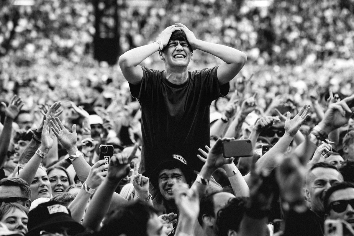oasis's tweet photo. https://t.co/PpmCj6dx7h