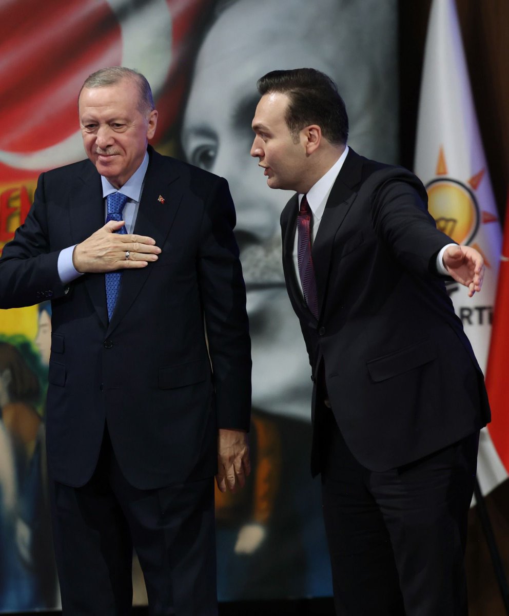 Kampımızın finalinde Genel Başkanımız ve Cumhurbaşkanımız Sayın <a href="/RTErdogan/">Recep Tayyip Erdoğan</a> bizlerle.😎

AK Gençlerin en genci, dava ve yol arkadaşları olmaktan onur duyduğumuz Cumhurbaşkanımıza bizleri yalnız bırakmadığı için teşekkür ediyoruz.

AK Gençler olarak, Cumhurbaşkanımızın bize