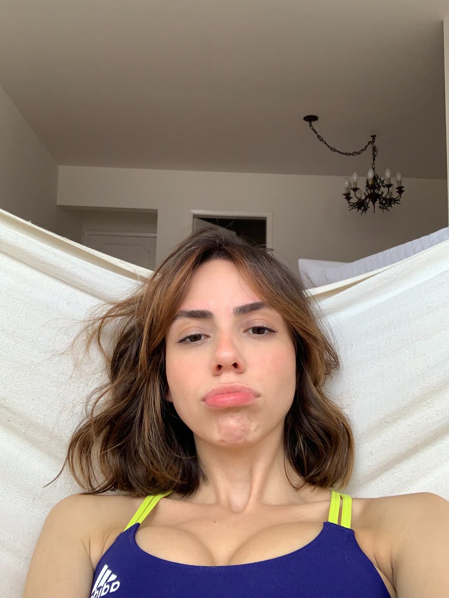 KayHazez's tweet photo. I'm so horny, my body is begging for your hands. I need you to come over and satisfy this desire. Let's get wild and crazy. My page is FREE🥵👇 https://t.co/GxlYn29En5