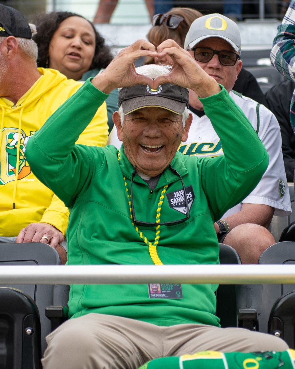 Oregon Softball tweet media