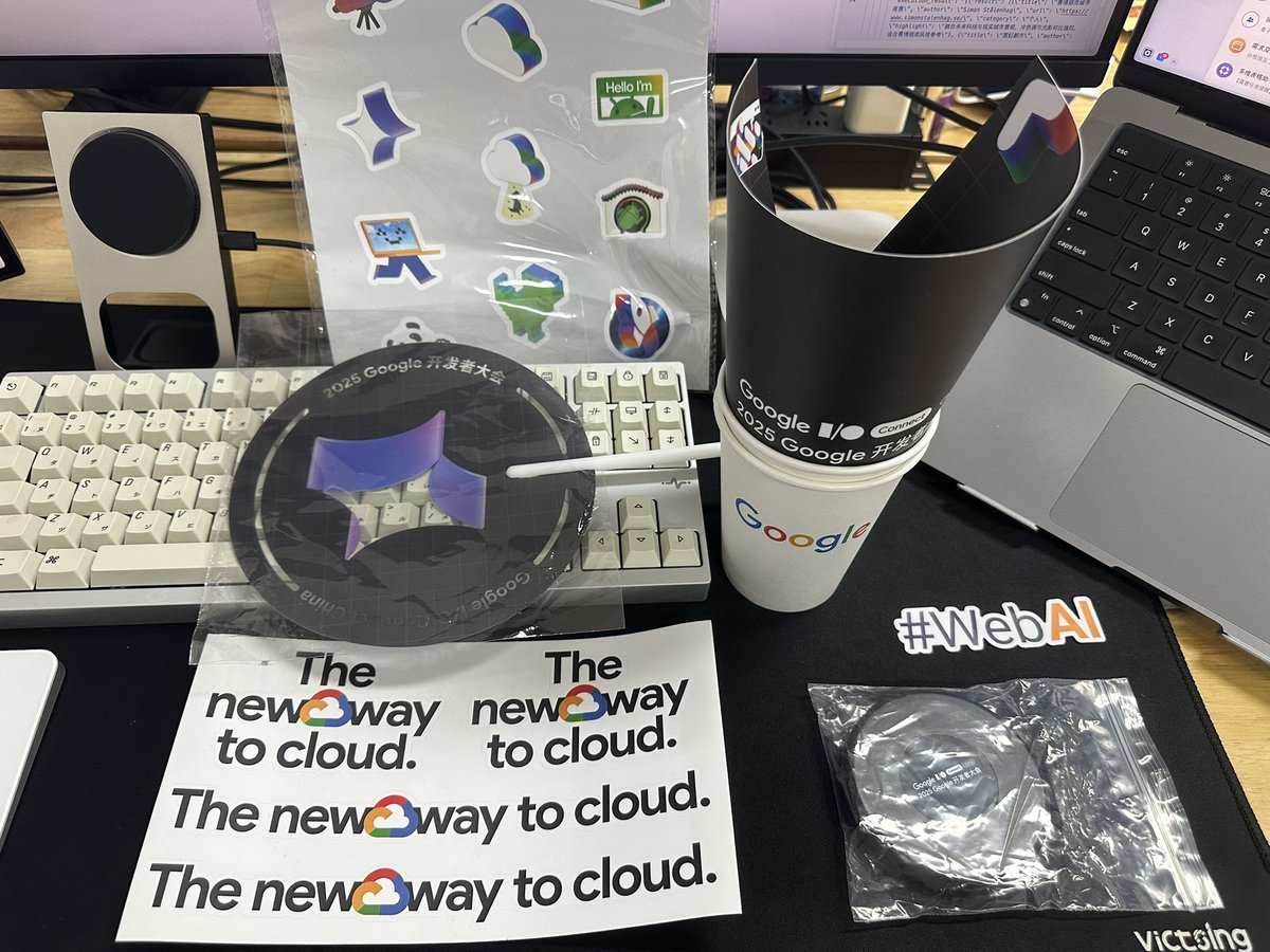 yewlne7's tweet photo. 拿到周边就算到了 @PeaceTech_FF
#GoogleIOConnect https://t.co/sxF6bdX3iR