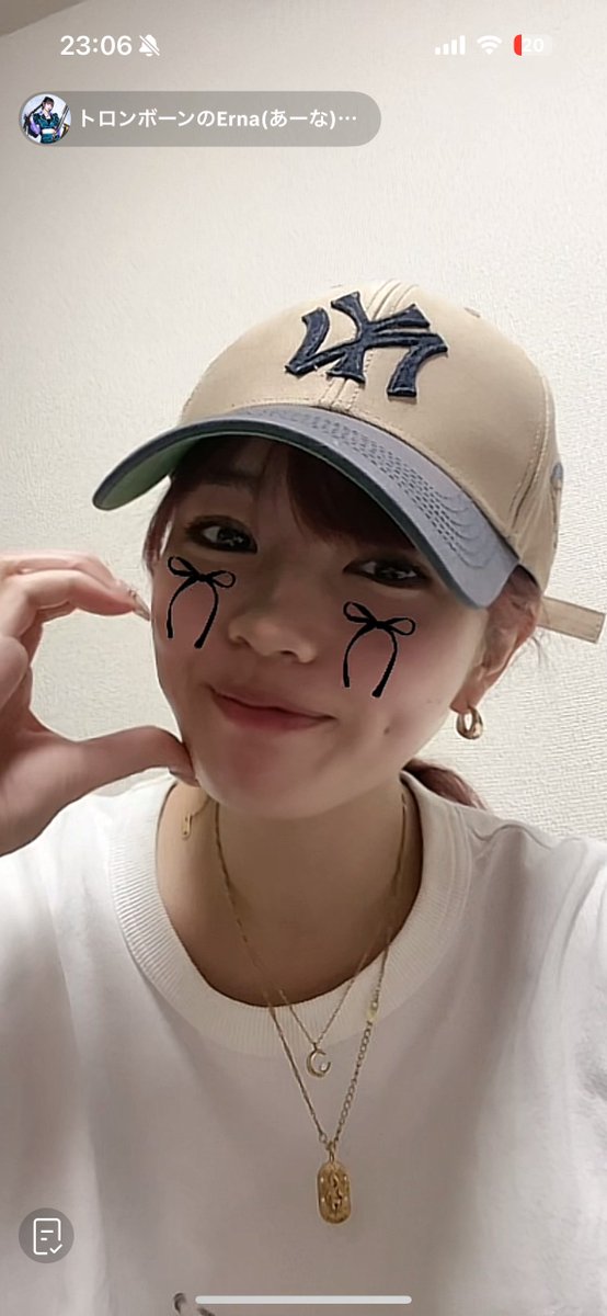 itamaru_2727's tweet photo. 久しぶりに配信見た！
顔暗くなっちゃってるけど可愛い💚
 #あーなかわいい https://t.co/XdCZKFnjw8