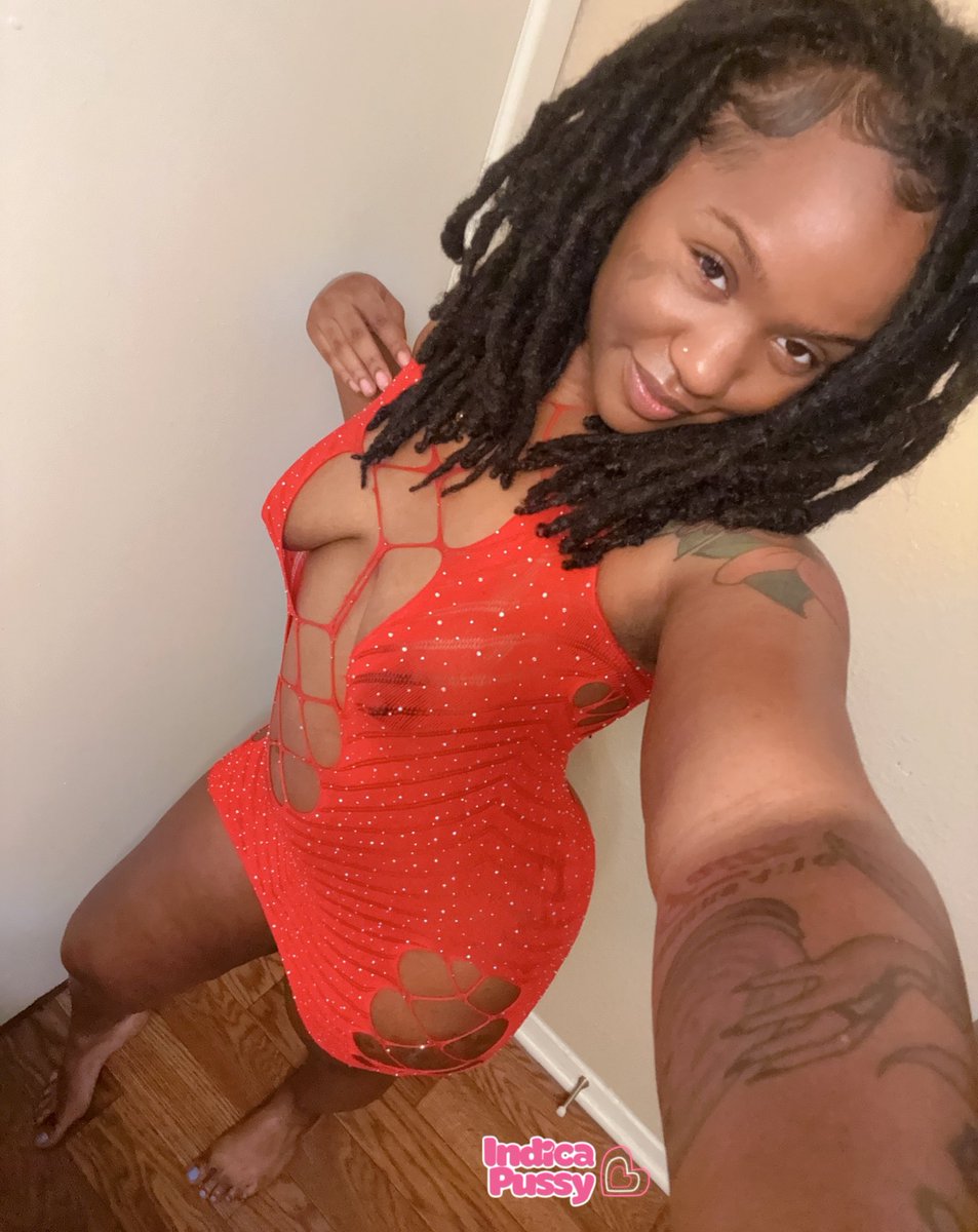 indicapussy2's tweet photo. Two vibes 😈🥰 https://t.co/zKQE7hqleW