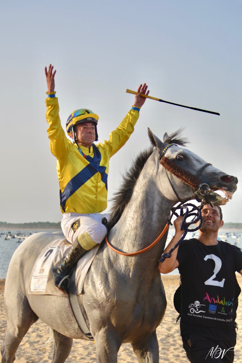 Aegri1955's tweet photo. 🏇✨ Primer ciclo de Sanlúcar 2025.
📷Las imágenes de @mariaortvic captan el momento mágico en el que los ganadores vuelven al recinto, con la satisfacción y la alegría dibujadas en sus rostros.
👏Enhorabuena a todos por estas victorias que ya forman parte de la historia de las @Carreras_Caba. 
▪️ @sarahorcajadaa y Stellaris
▪️ @labordepablo y Natural Path
▪️ @DiegSarabia y Alrehb
▪️ Claudia Banegas y Eton Messer
#AEGRI #Sanlucar2025 #AmazonasYGentlemen