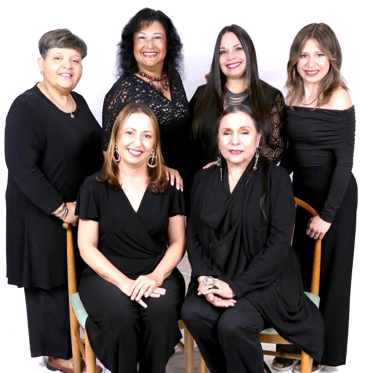 El evento teatral “Fiesta De Dramaturgas Boricuas”, una recopilación de seis piezas de micro-teatro, escritas y dirigidas por destacadas dramaturgas de distintas generaciones,  el 28 de agosto, con dos funciones gratuitas a las 10:00 de la mañana…
instagram.com/p/DNRbfvcO9ix/…