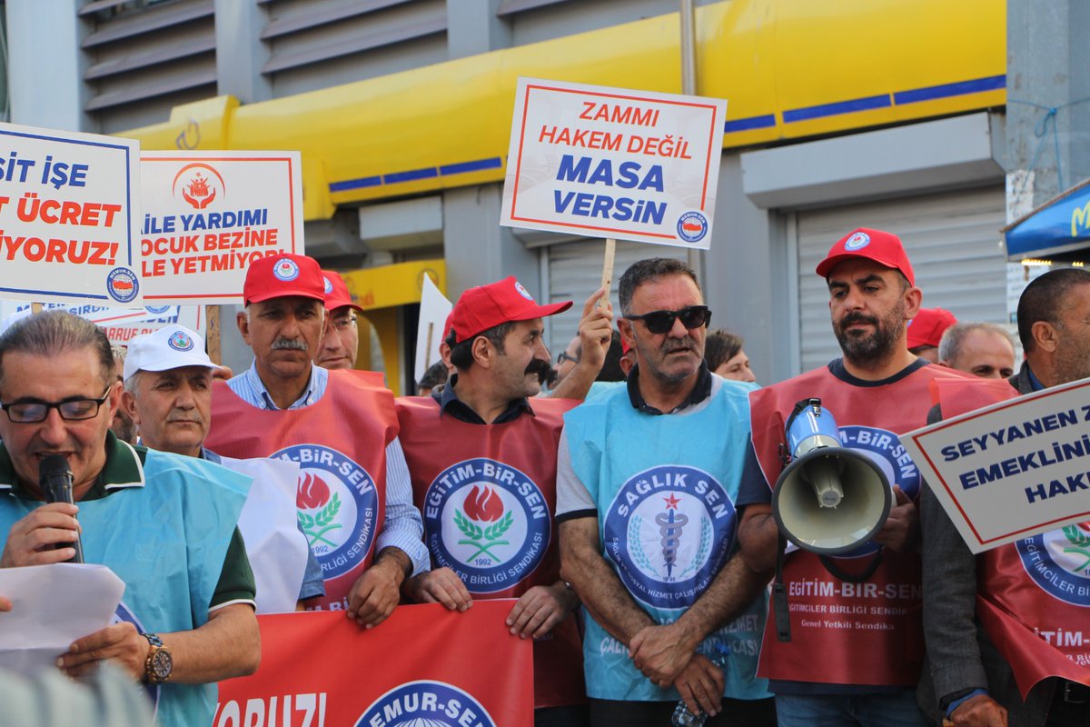 📢 Meydanlardayız!

Memur Sen/Eğitim Bir Sen Ağrı Şubesi olarak Kamu İşvereni’nin %10+6 / %4+4 teklifine hep birlikte #YetersizTeklifeHayır diyoruz! 
❌ Refah payı yok
❌ Taban aylığa zam yok
❌ Adalet yok
<a href="/MemurSenKonf/">Memur-Sen</a> <a href="/EgitimBirSen/">Eğitim-Bir-Sen</a> <a href="/aliyalcin/">Ali Yalçın</a>
#YetersizTeklifeHayır